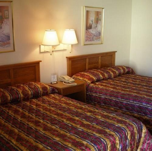 Red Carpet Inn סטארקה חדר תמונה